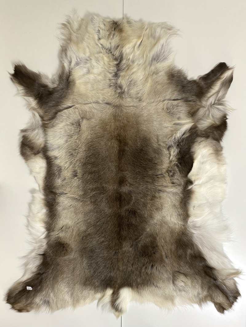 トナカイの毛皮(ランク1) レインディアー ハイド スウェーデン ラグ 