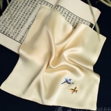 蘇州刺繍二層シルクハンカチ　中国　ギフト